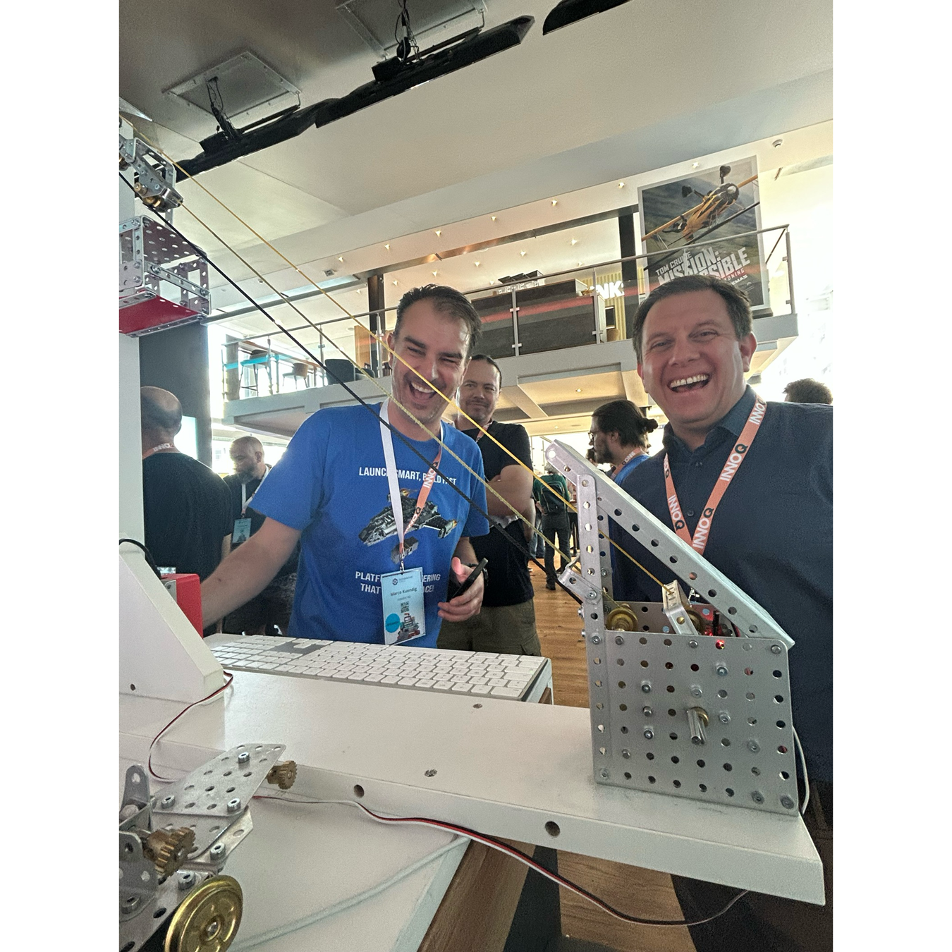 STOKYS belebt Stand an IT-Konferenz